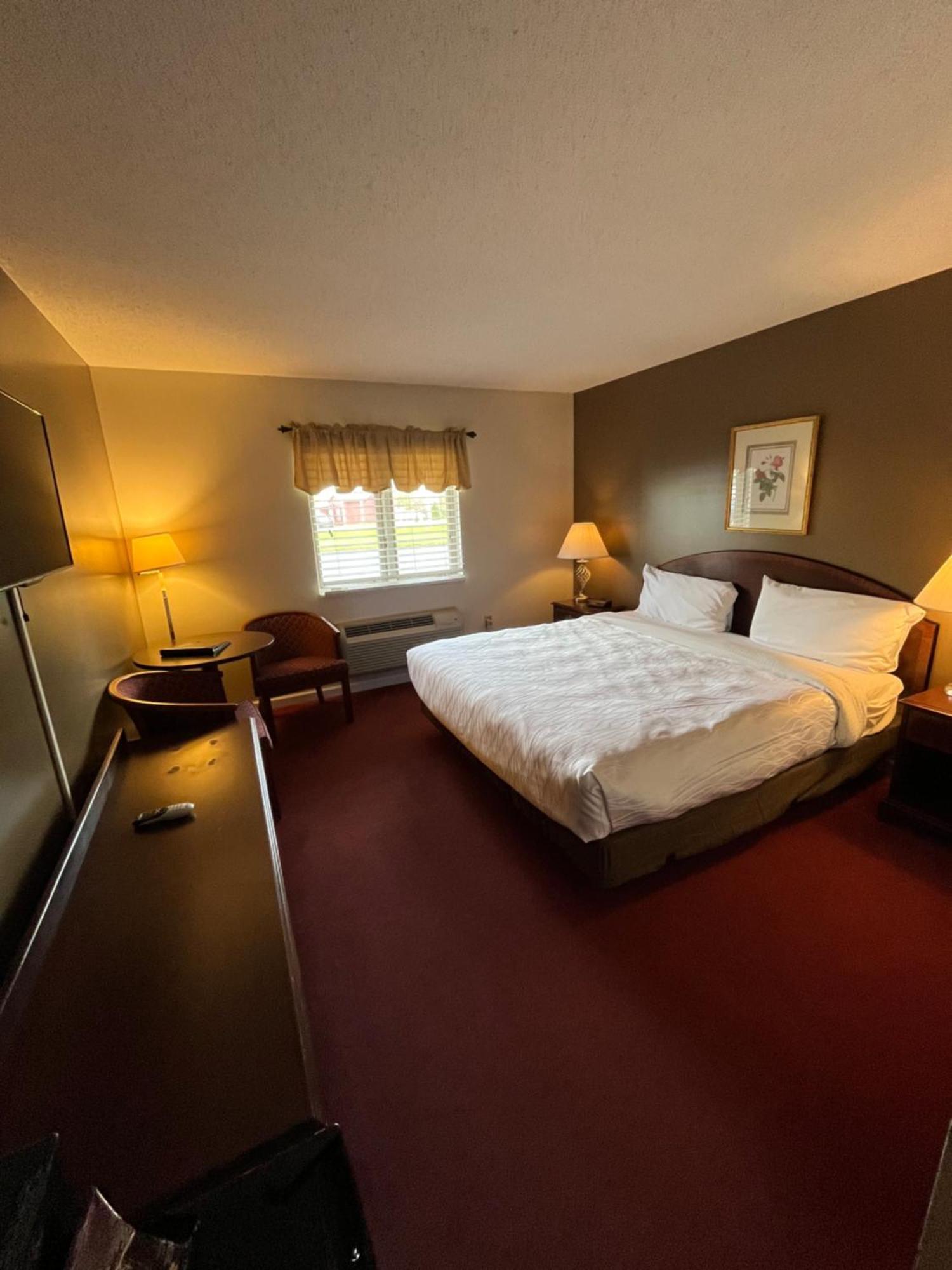 Webb'S Hotel Mayville Esterno foto
